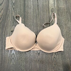 NWOT Skims Fits Everybody T-Shirt Bra Underwire Demi Coverage Clay Size 38D